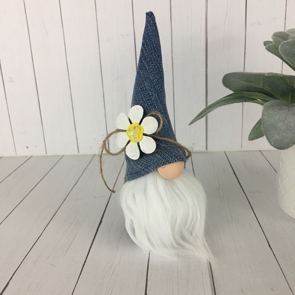 ❌SOLD ❌Daisy Denim Gnome Handmade Blue Yellow Jute Silver Key Charm Farmhouse - Picture 4 of 15